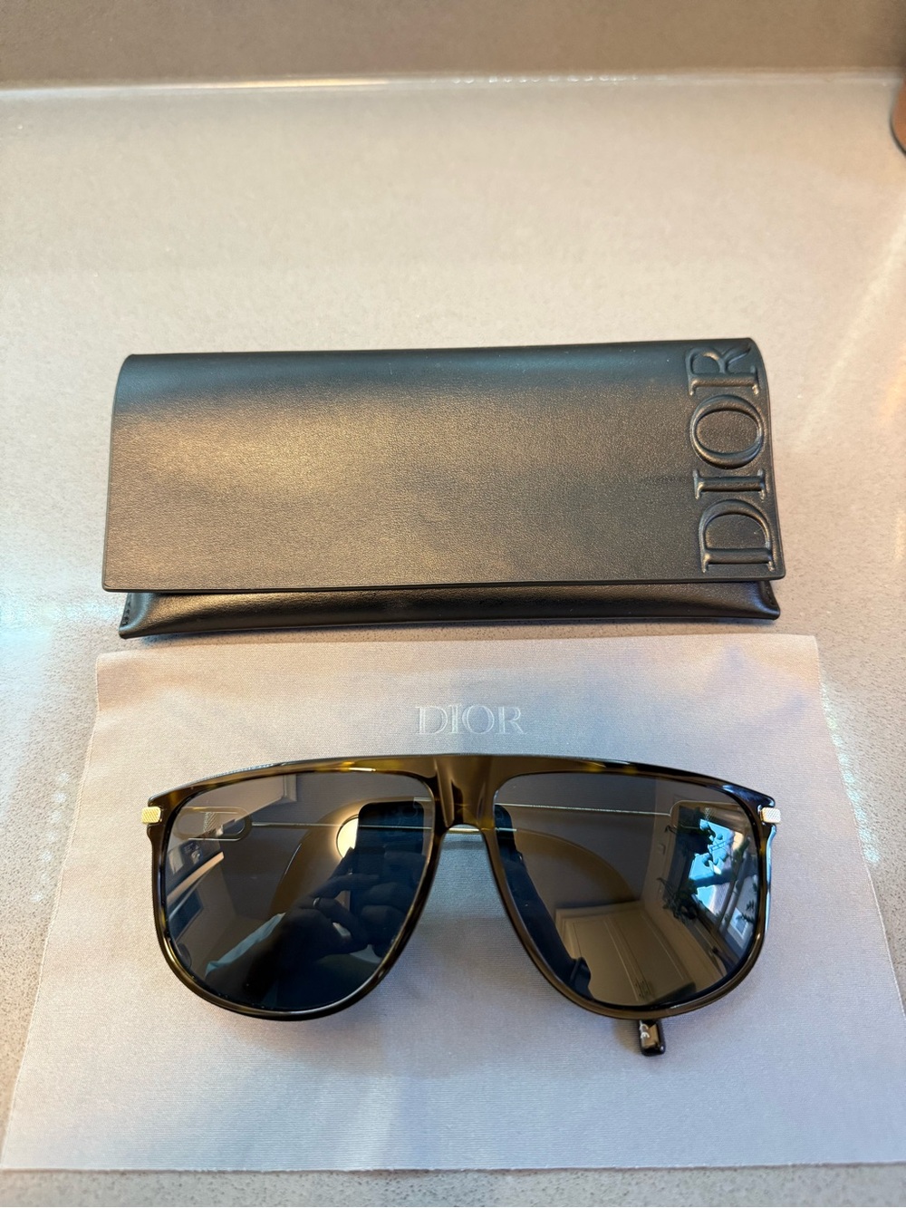 Dior Men’s Tortoiseshell Frame Sunglasses with Dark Lenses -Authentic